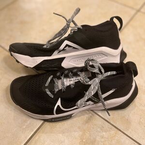 Women’s Nike trail running shoes